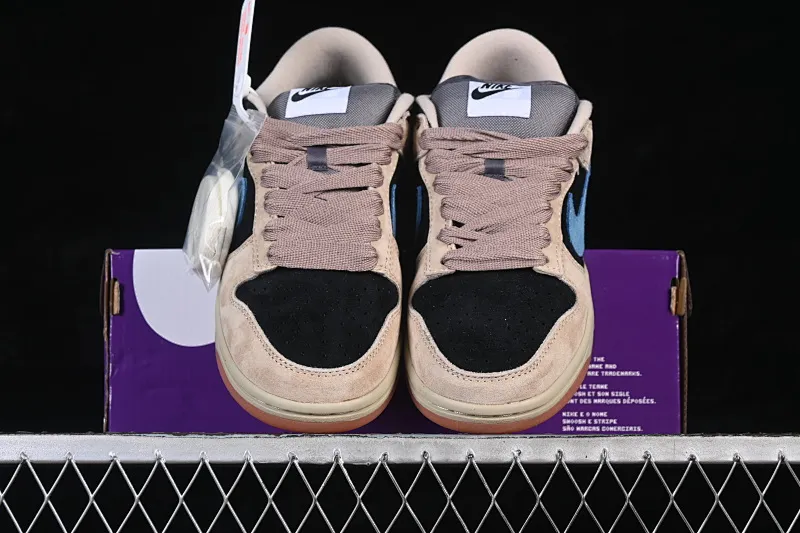 All categories Nk SB Dunk series Nk SB Dunk Low low-top sneakers Nike SB Dunk Low khaki black and blue hook low-top casual sneakers HJ0367-200